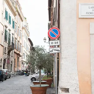Domus Giulia Bed and Breakfast Ρώμη