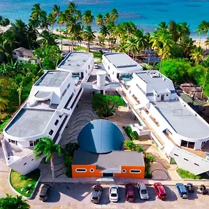 https://puerto-plaza-las-terrenas.comcaribbean.com